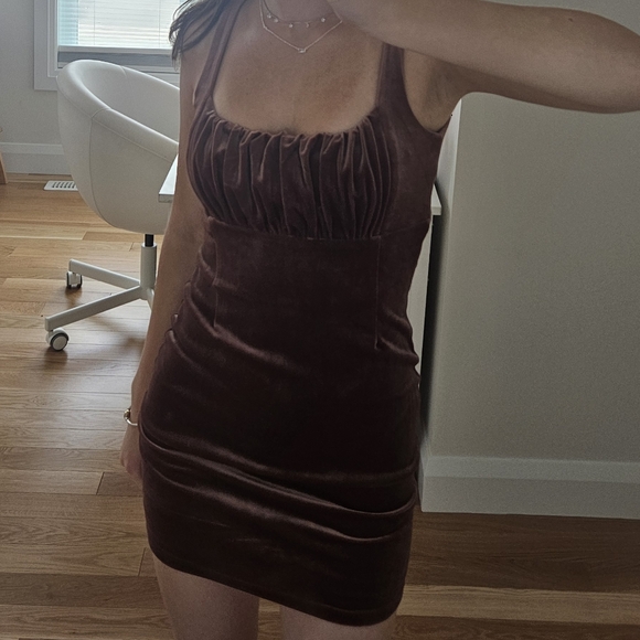 O.Vianca Velvet Mini Dress - Picture 4 of 5